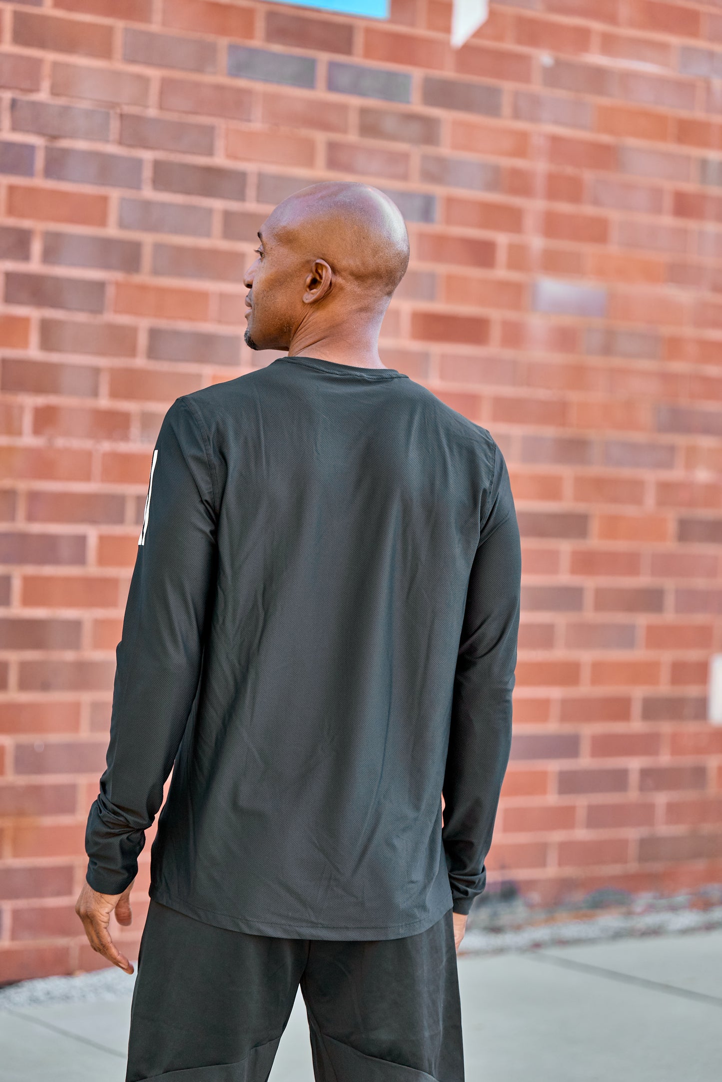 Men's Own The Run LS Tee - Black