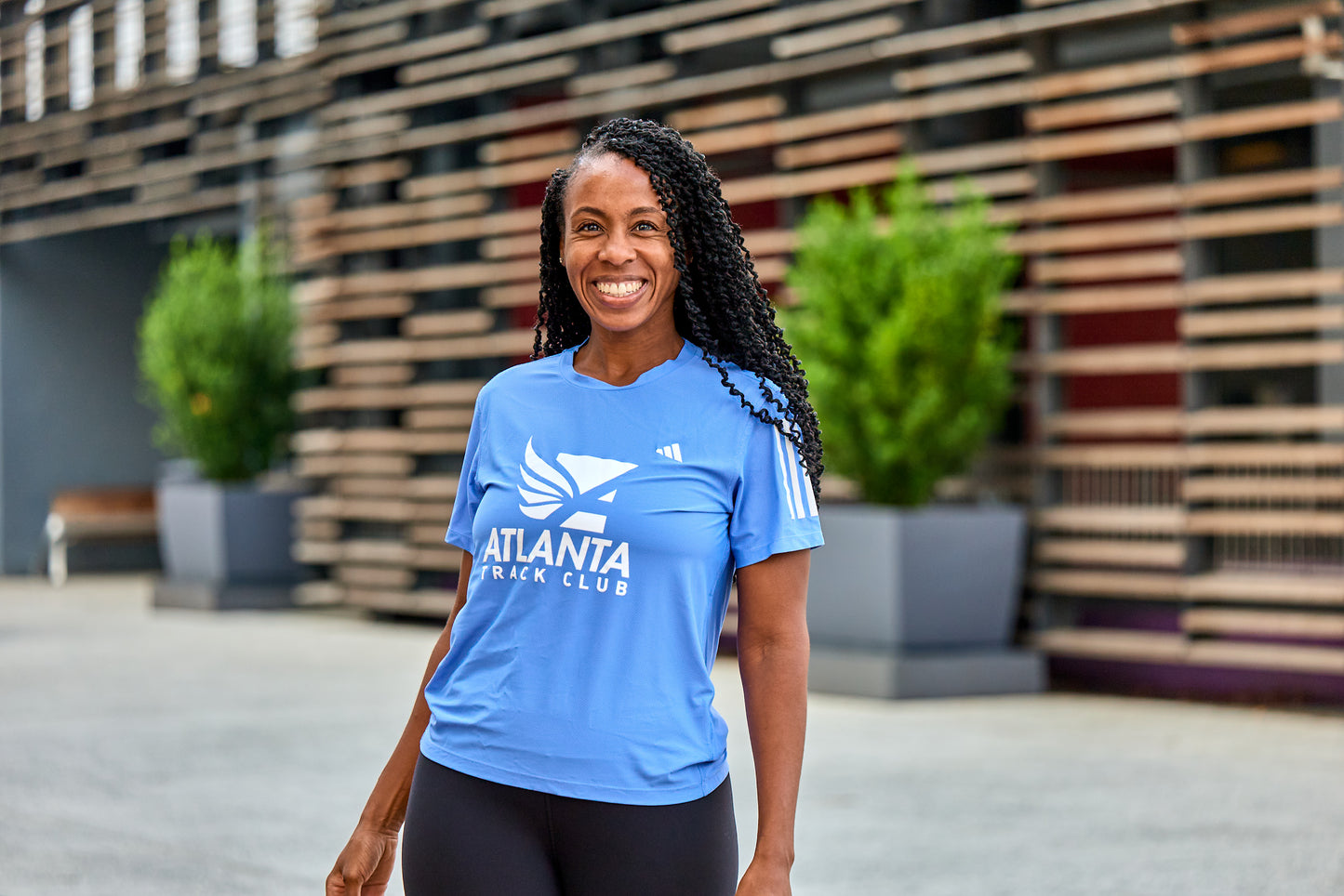 Women's Own the Run B Tee - Blue Fusion