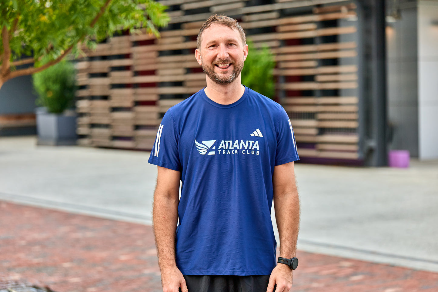 Men's Own the Run B Tee - Dark Blue