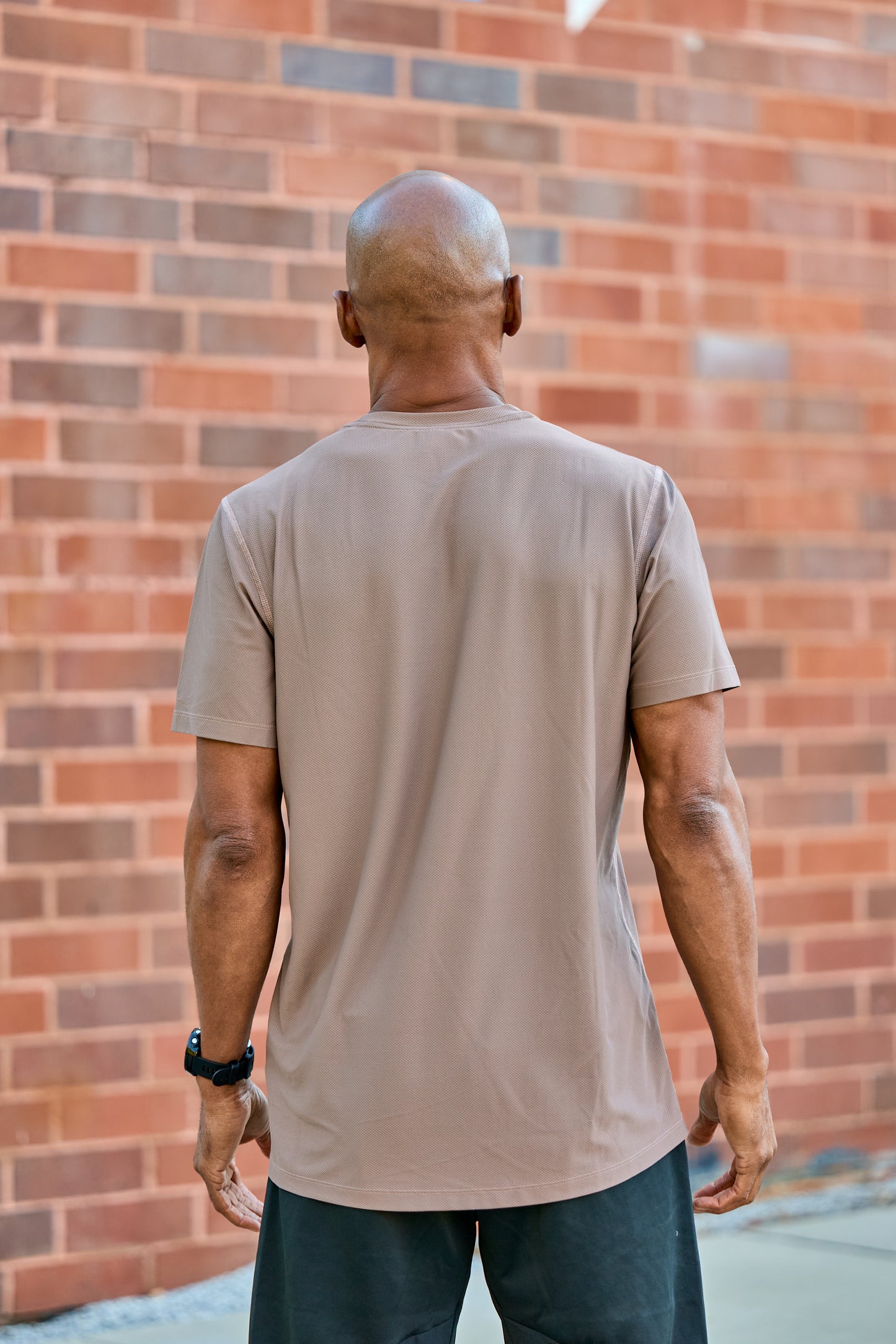 Men's Own the Run Tee - Trace Brown