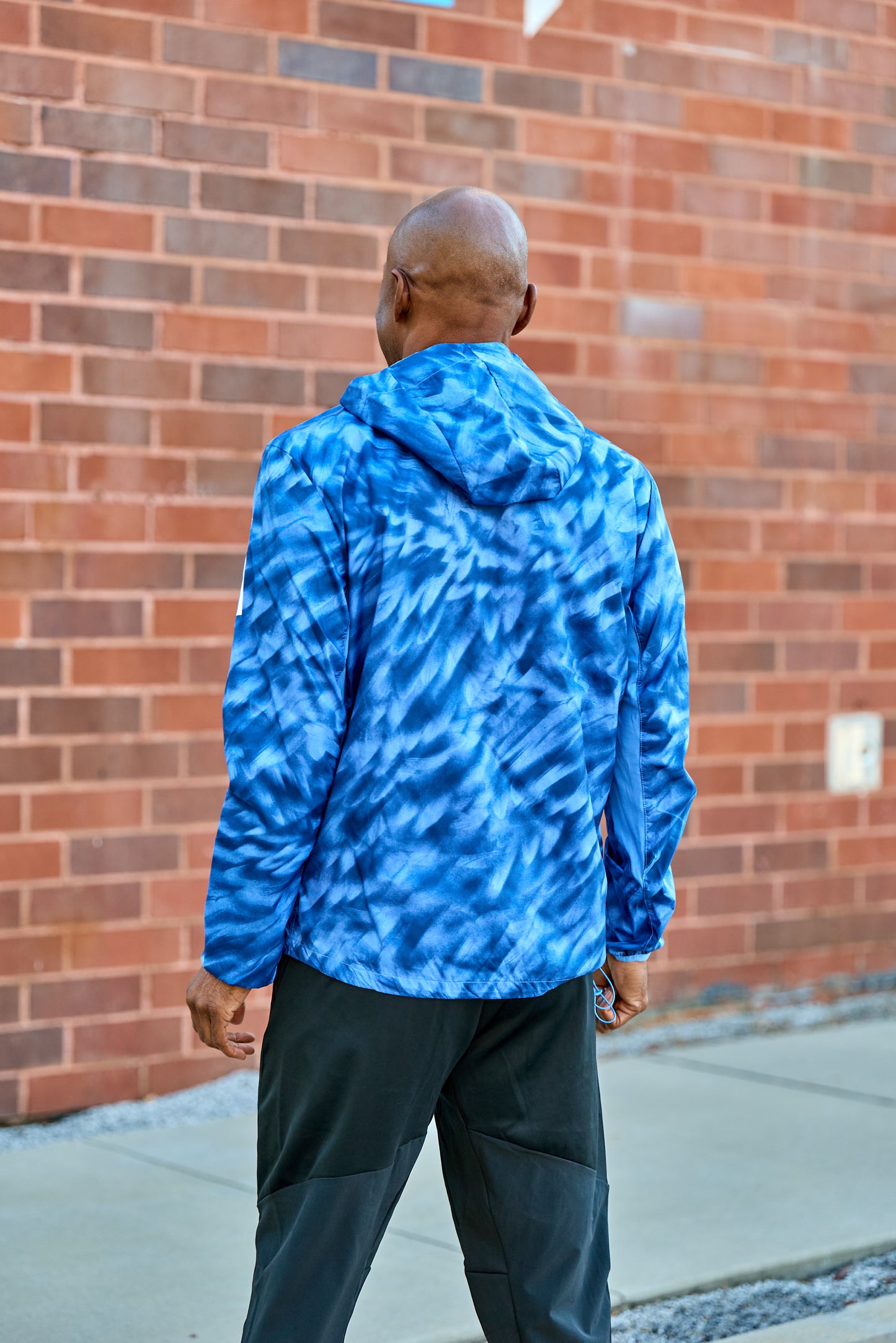 Men's Own The Run JKT - AOP Blue Fushion