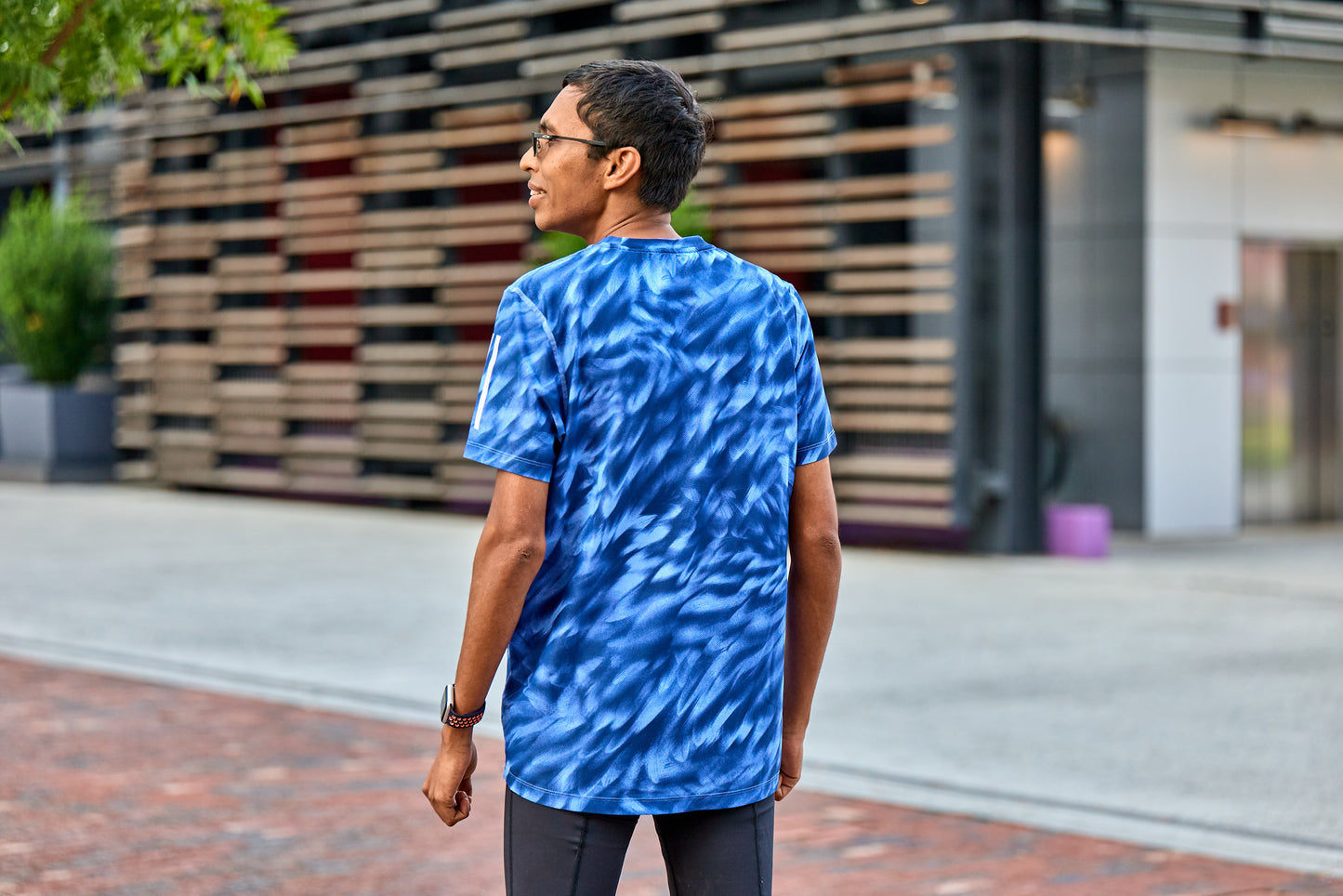 Men's Own the Run AOP Tee - Blue Fusion