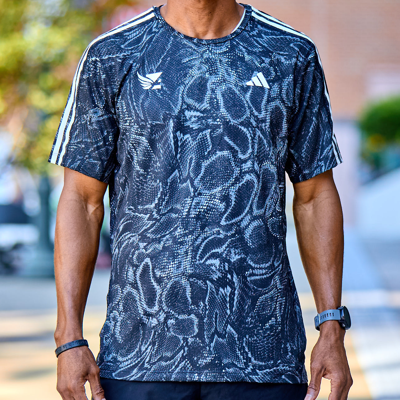 Men's Own the Run AOP Tee - Black
