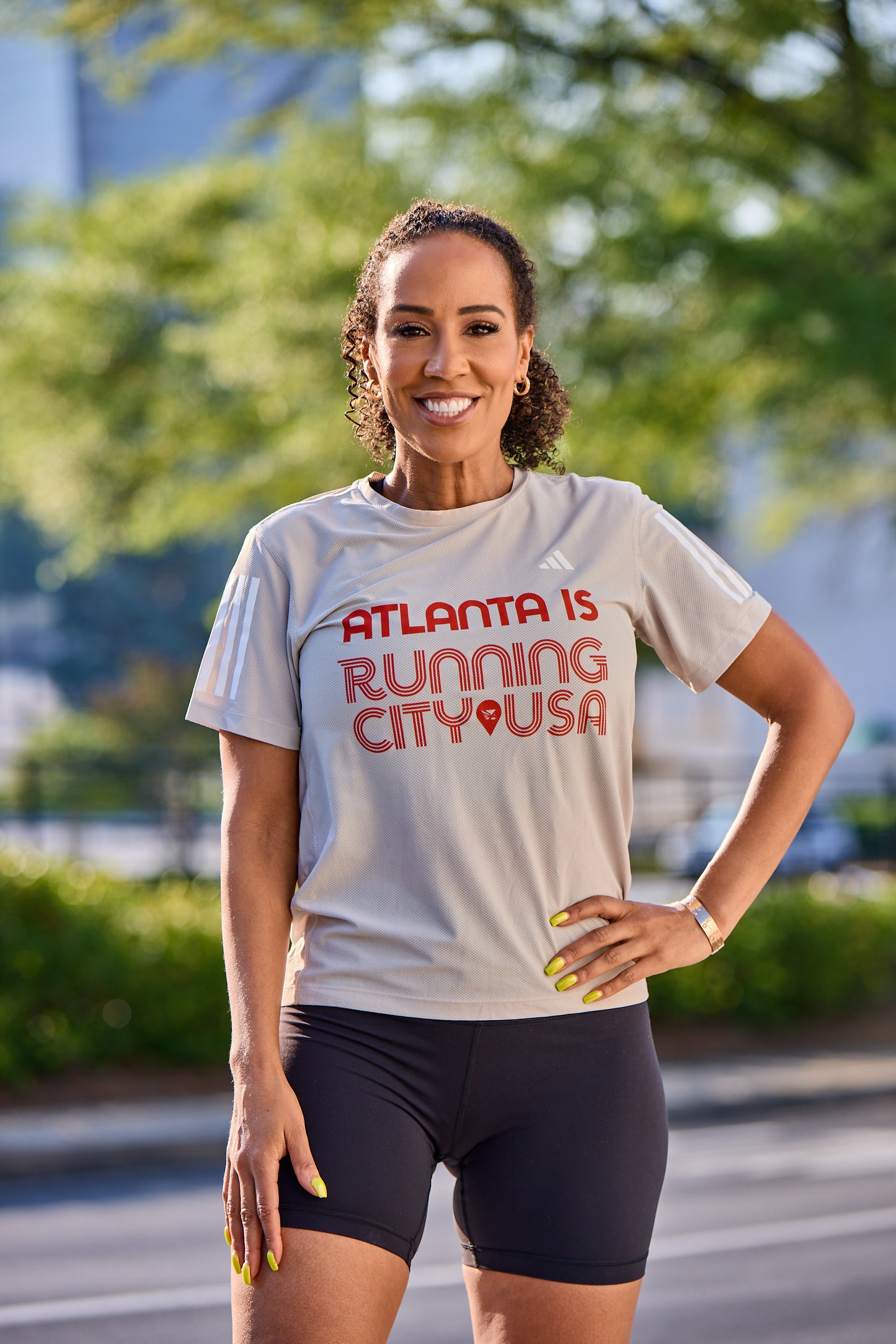 Women's - Own the Run B Tee - Wonder Alumina